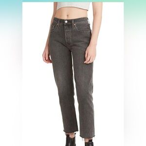 Levi’s 501 High Rise Cropped Salvaged hem, 32/28 size